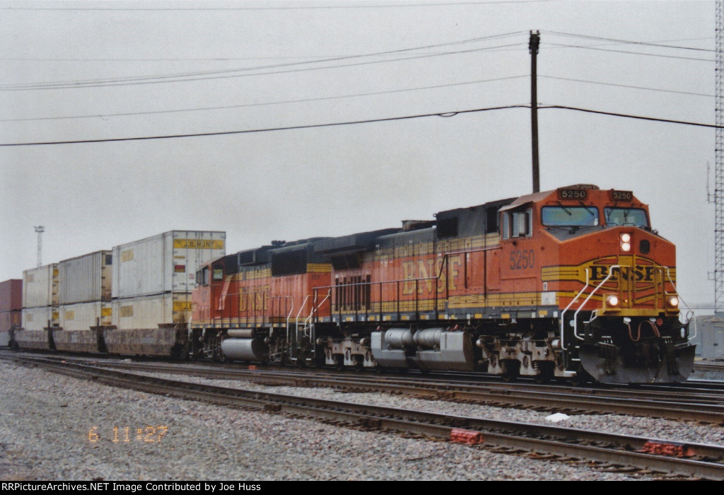 BNSF 5250 East